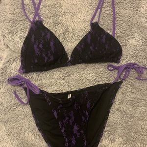 𝓉𝓌𝑜 𝓅𝒾𝑒𝒸𝑒 𝒷𝒾𝓀𝒾𝓃𝒾